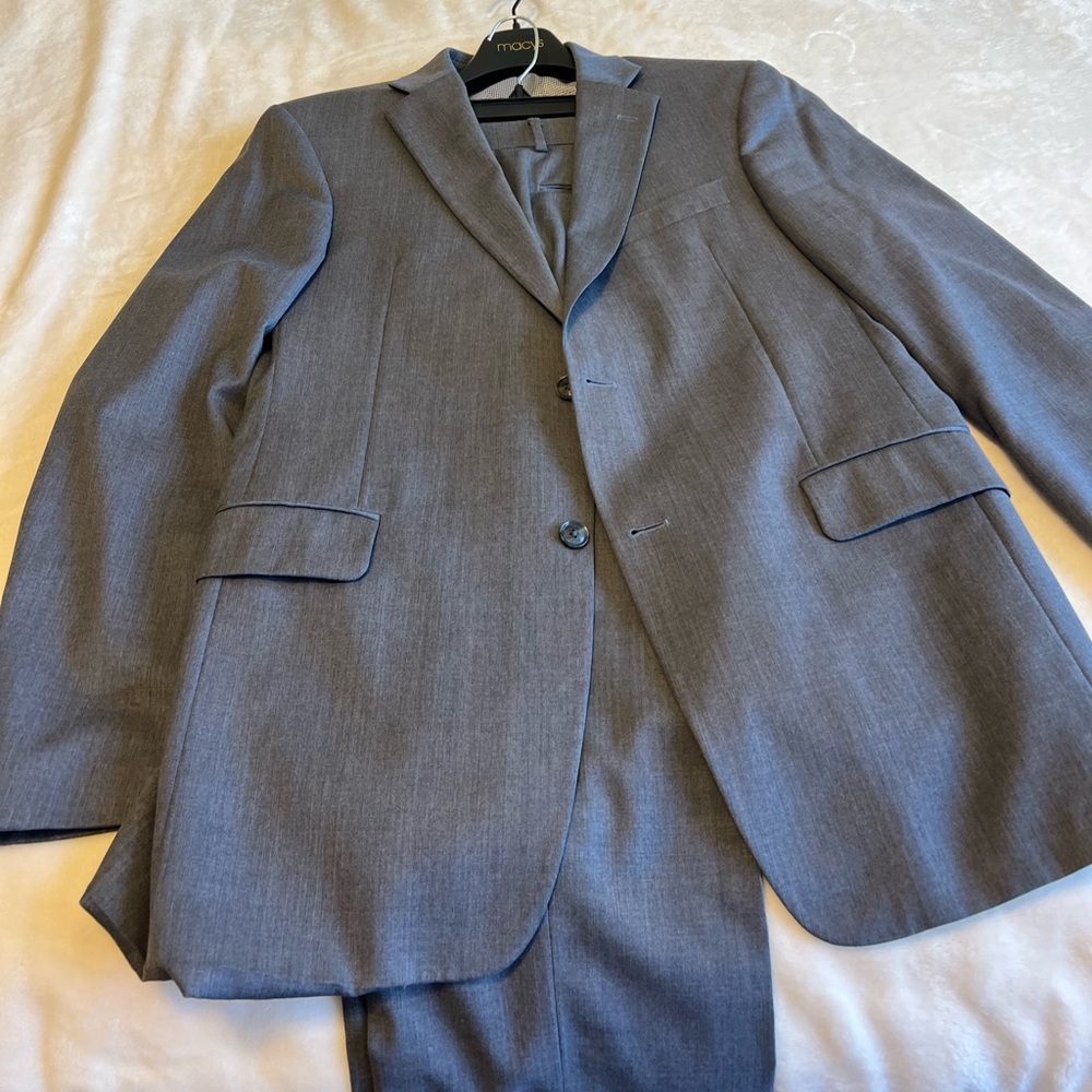 Tommy Hilfiger Men's Infinite stretch gray suit